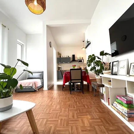 Apartment 100m Train Rer A, 10' Disneyland, 34' Paris Centre, Parking X2 Torcy (Seine-et-Marne)