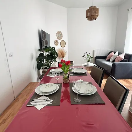 Apartment 100m Train Rer A, 10' Disneyland, 34' Paris Centre, Parking X2 *